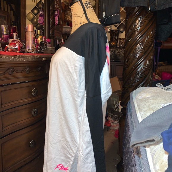 BRAND NEW TOP FROM VICTORIA'S SECRET "PINK" - Picture 4 of 5